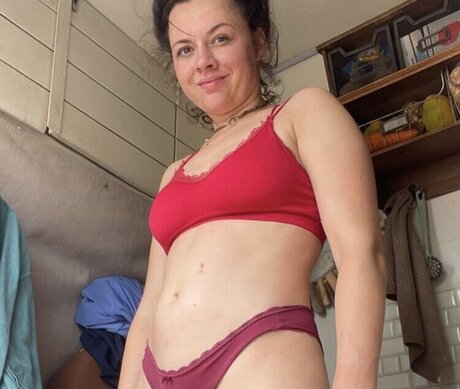 Yvonne Pferrer perfect model picture