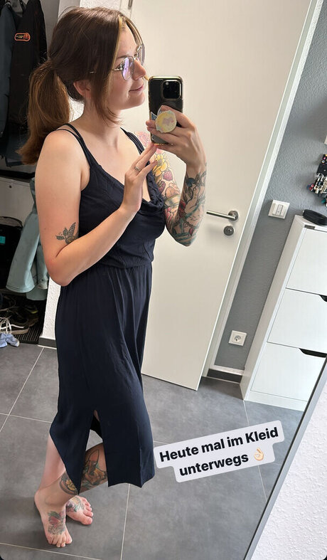 Jovlekaline model pretty archive