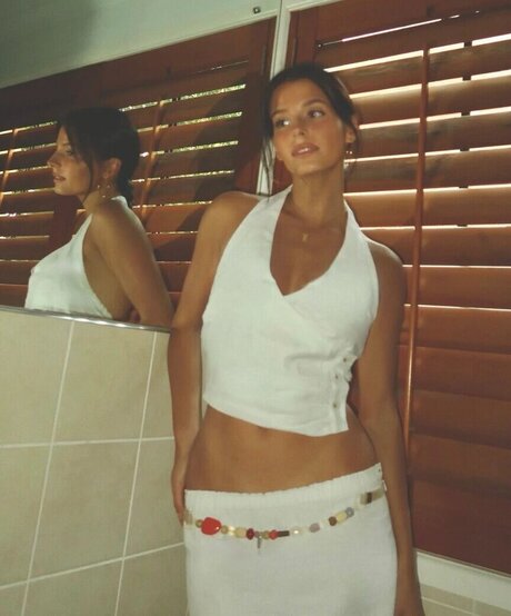 Stephanie Mandich pornstar top photo