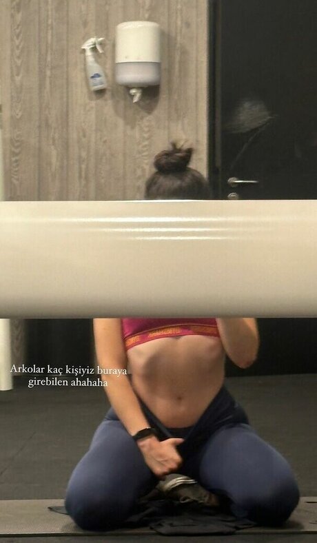 Hilal Fener model porn gallery