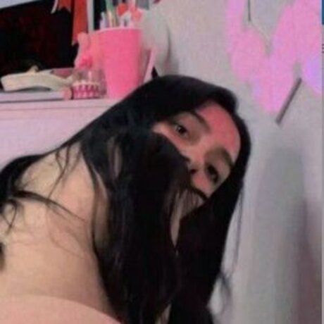 Syluhn pornstar sexy image