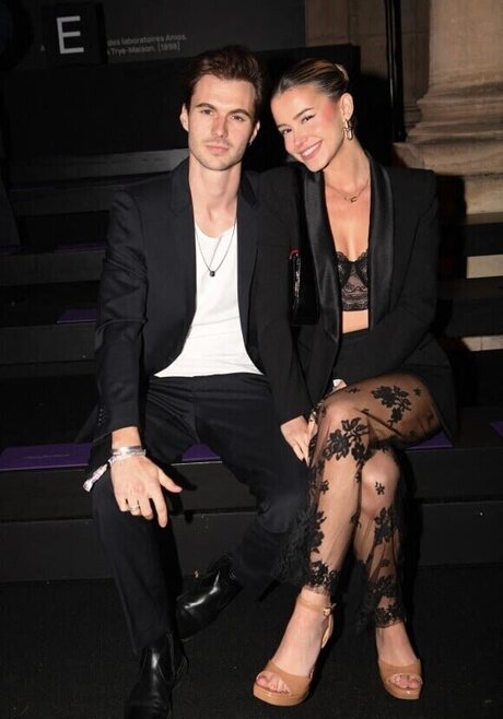 L a Elui perfect actress pic