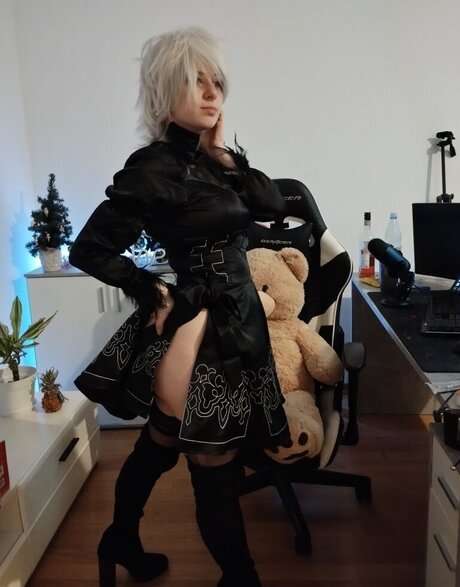 eAngi02 xxx star pics