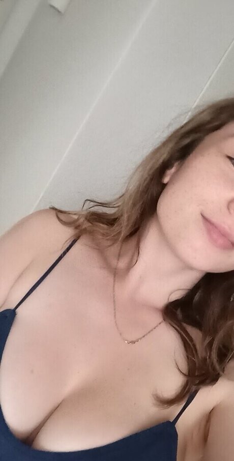 eAngi02 xxx actress photos