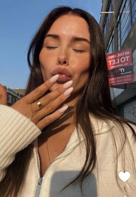 Clarissa Bea top model img