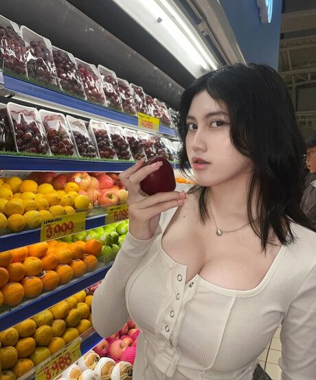 ejahazel free actress pictures