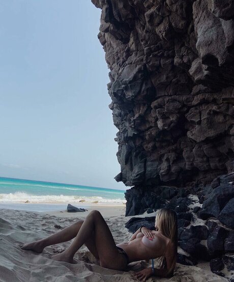 Elisa Pellegrino star nudes picture