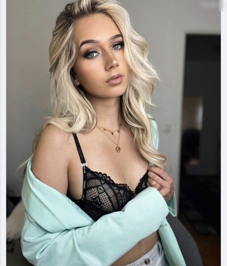 Josily xxx star photo