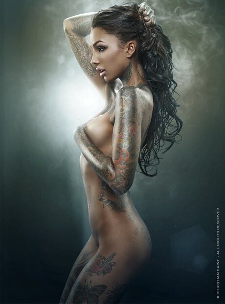 Cleo Petra nice actress pic