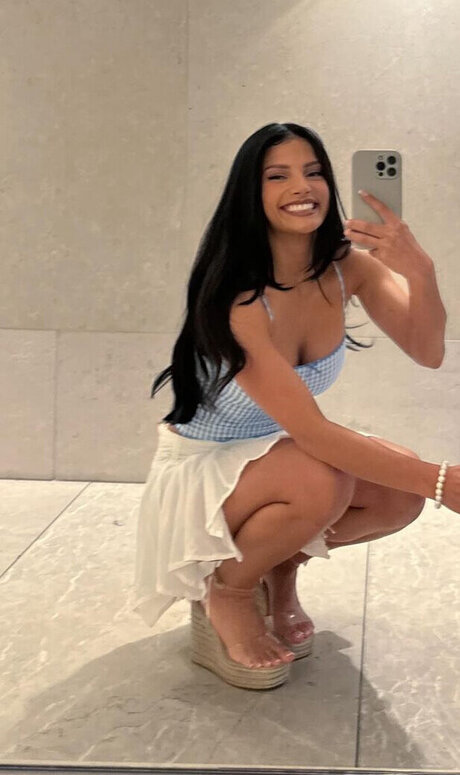 Ivana Santacruz pornstar hd photo