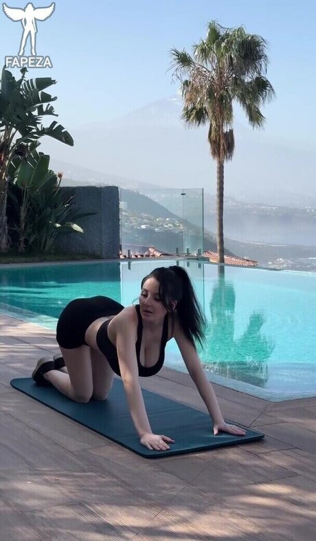 Photography of memory actress gallery