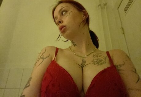 Kalashlika naked model photo