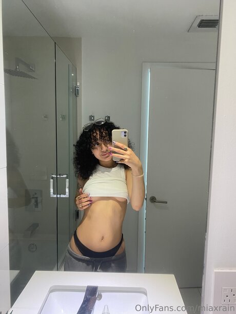 miaxrain nice pornstar img