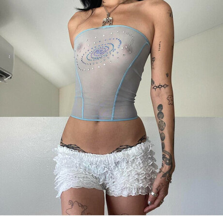 Coco Huang model exclusive img