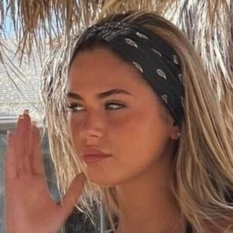 lara emilia high quality pornstar pictures