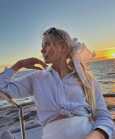 Juliet Small exclusive star galleries