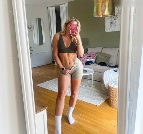 Lisa Marie Wohlmuth free model gallery