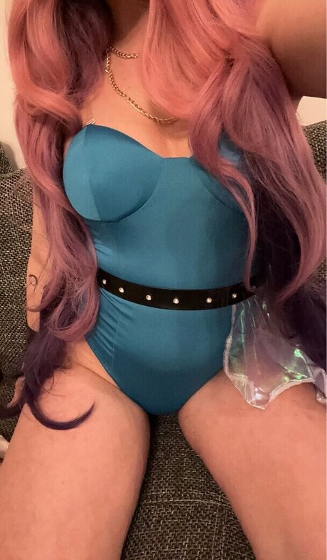 Kiwiimoon pornstar adult image