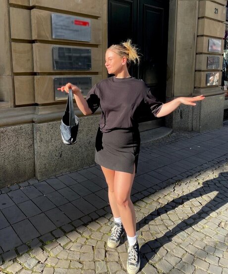 beautiful japanese onlyfans hd picture