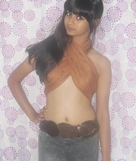 Aishwarya Harishankar sexy actress photo