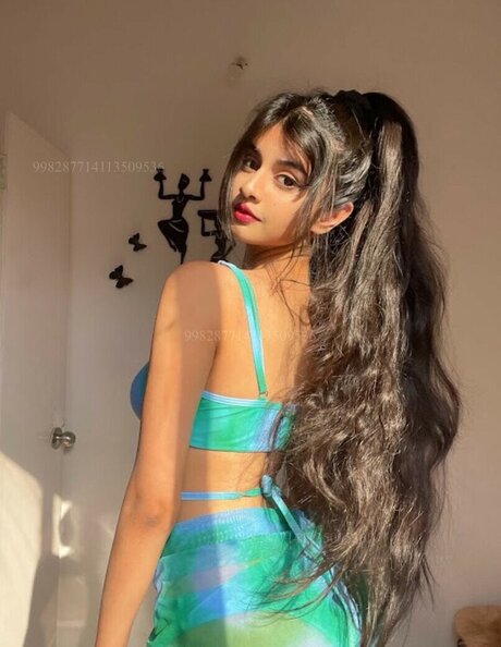 Aishwarya Harishankar nice star picture