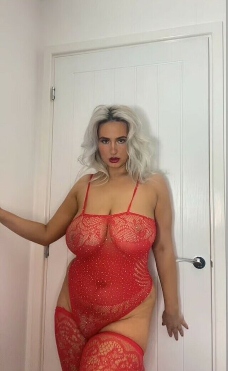 Chelsea Ann exclusive star pics