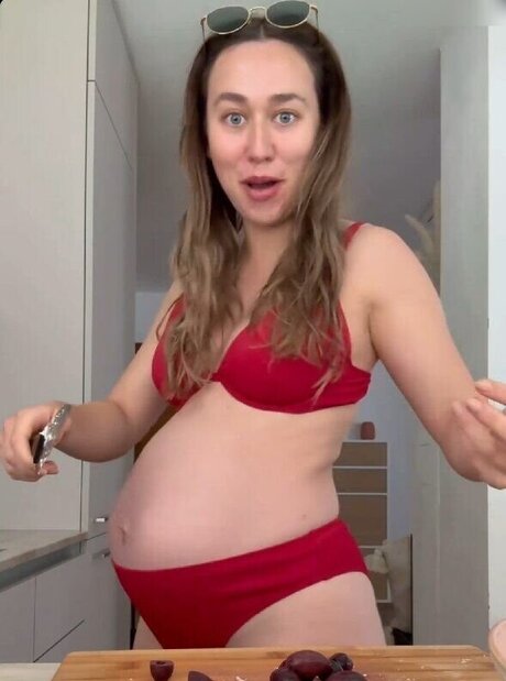 skinny brunette onlyfans pretty pics