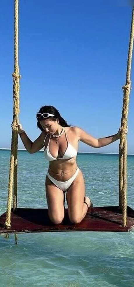 leonaankj star free pics