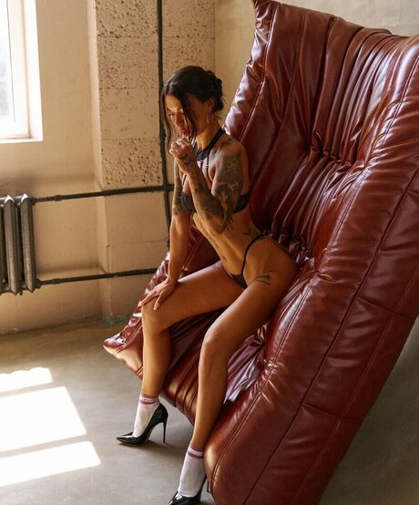 Jacqueline Orlova adult model photos