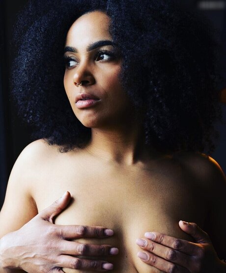 graefiin melanin naked actress images
