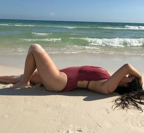 imamethystt pretty actress photo