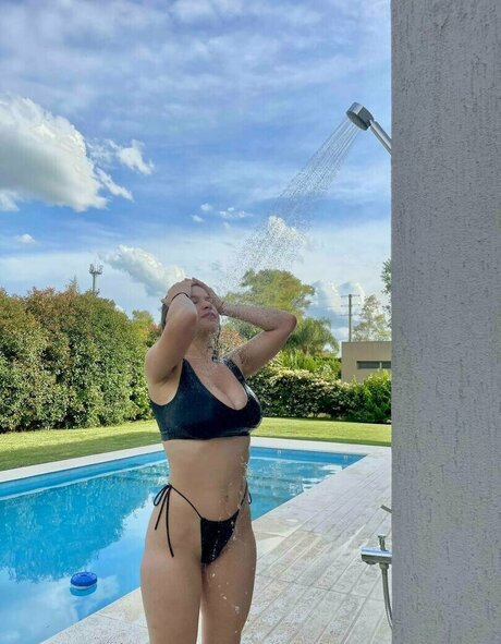 leasanz star sexy picture