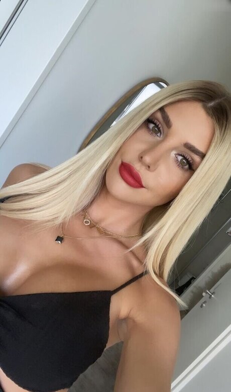 Gerda Lewis top star photo