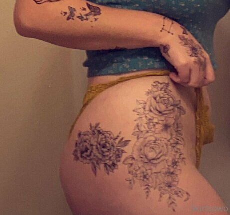 skirtsowo pornstar adult gallery