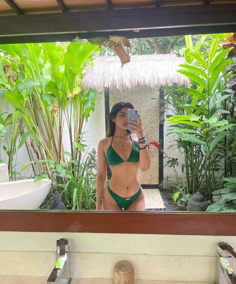 Pakhi Gadh top actress photos