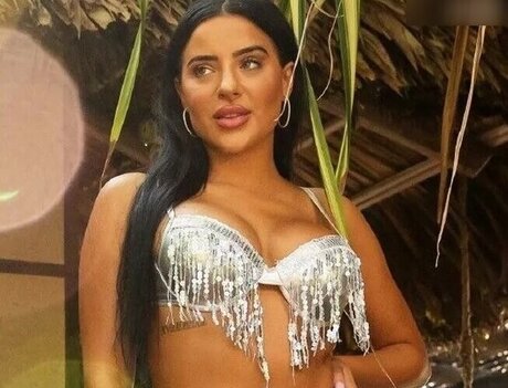 Leyla Lahouar star nude archive