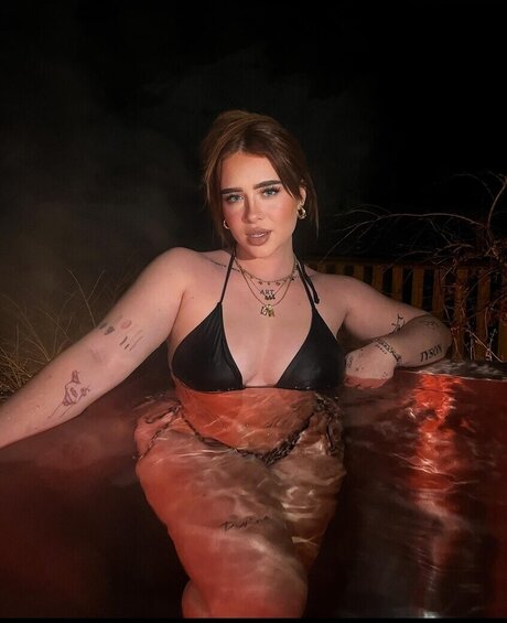 Luisa Fr h nude model image