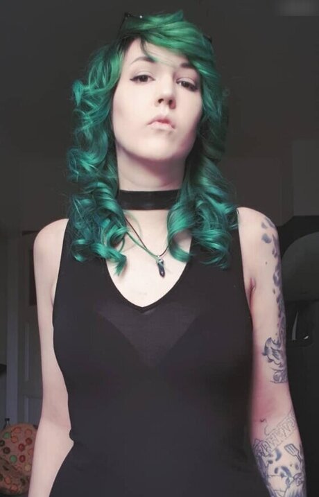 locolea model art pic