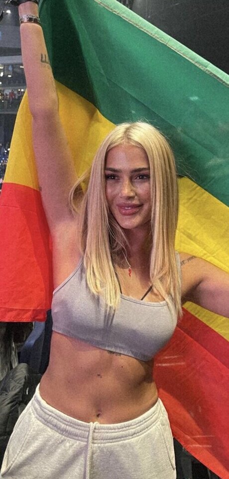 Loredana Zefi art pornstar photos