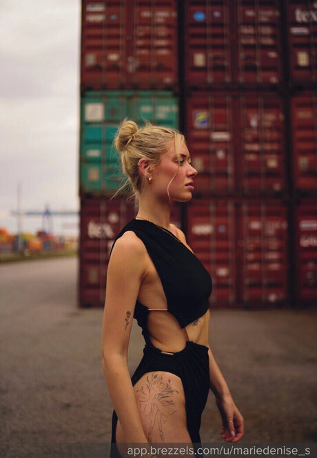 Marie Denise Schwarz model pornographic photos