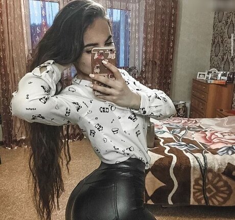 Tanya Kazeeva art model pictures