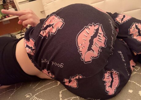 Mello Mutinus pornographic star pic