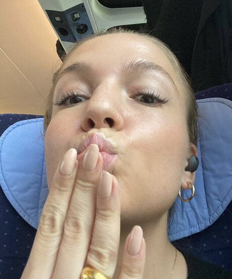 Joana Link art actress galleries