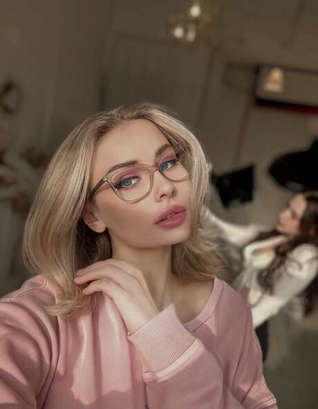 GloriaMatvien nudes star photo