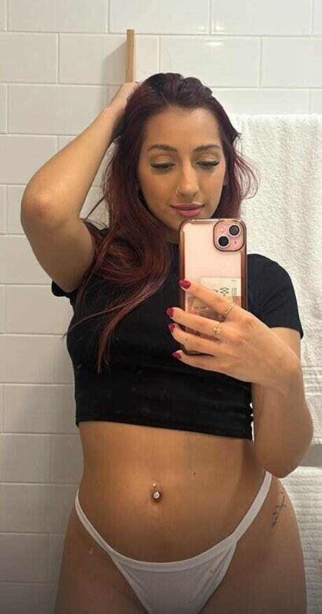 Julia Lupato hot star pic