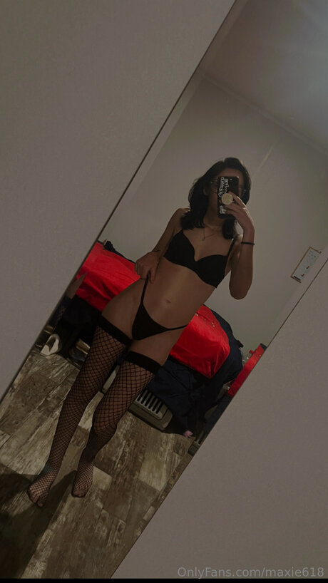 Maxie618 nudes model pics