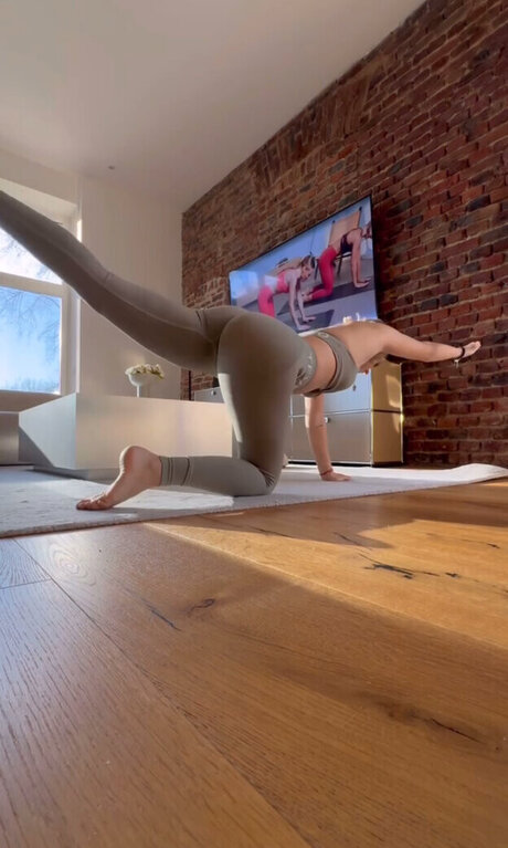 Lea Breuer top model photos