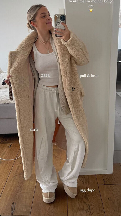 Lea Breuer exclusive model pic