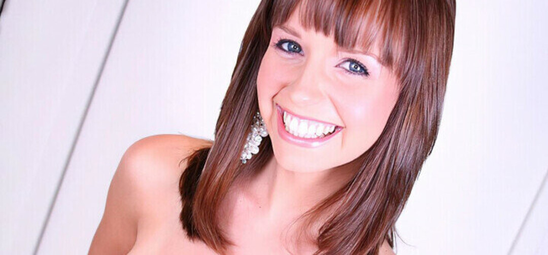 Amateur Allure model exclusive pic