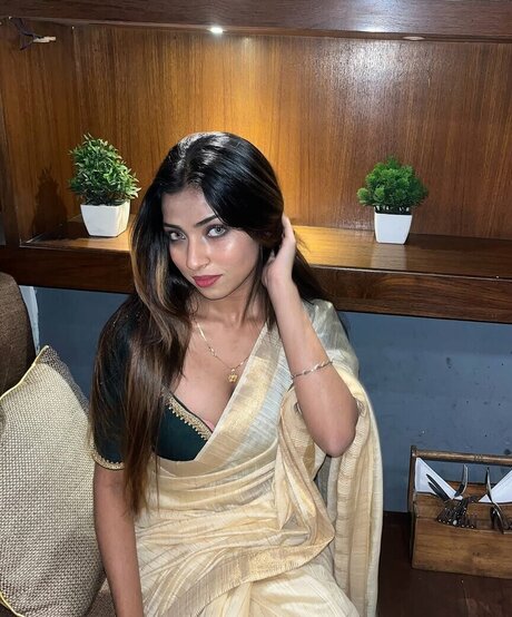 itz me saheli official free model pictures